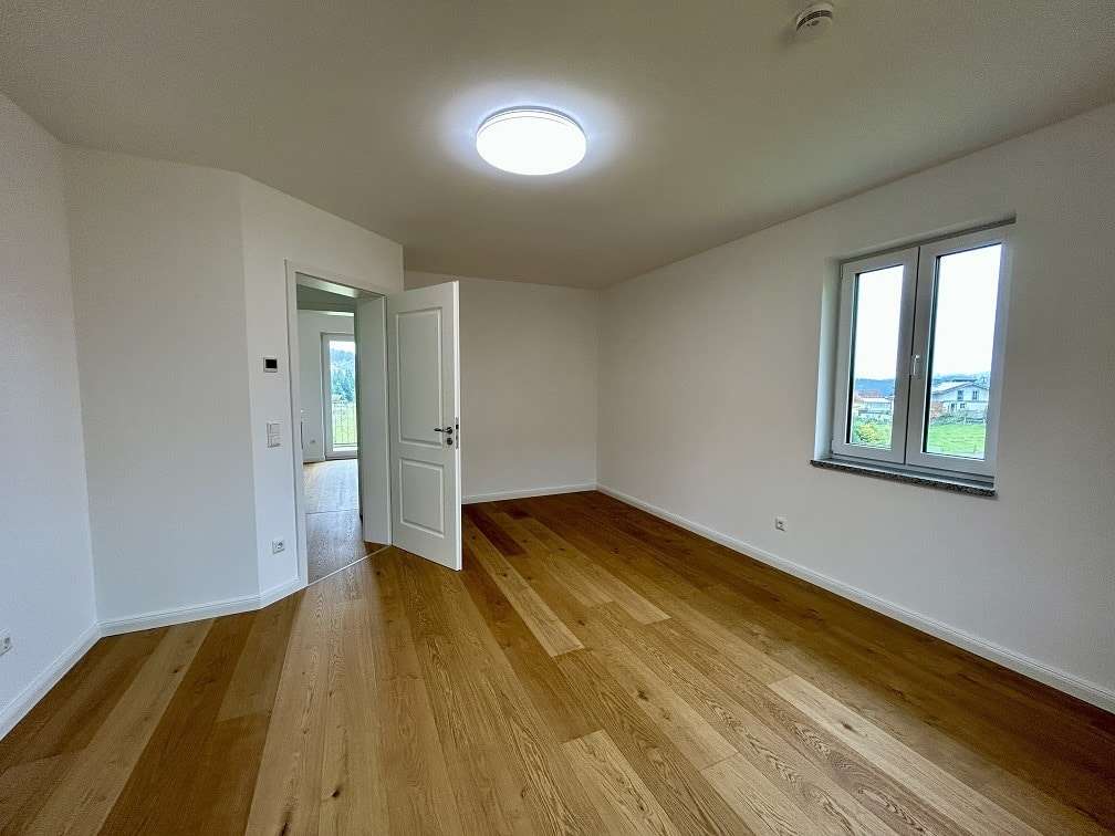 Immobilie in Röhrnbach - Modernes, neuwertiges Einfamilienhaus in 94133 Röhrnbach - Bild 11