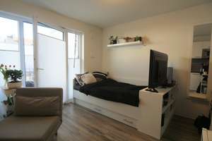 Helle 1-Zimmer-Wohnung mit Balkon in guter Lage !