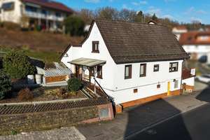 Bezugsfähiges Haus zum kleinen Preis - Hand- und Heimwerker können hier ein Schnäppchen machen! – Die vollständige Adresse der Immobilie erhältst du vom Anbieter., 64760 Beerfelden – Vorschaubild 2