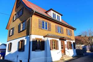 Freistehendes, grosses Einfamilienhaus, Ausbaufähig, Grundstück in zentraler Lage. – Die vollständige Adresse der Immobilie erhältst du vom Anbieter., 88361 Altshausen – Vorschaubild 1