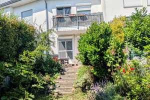 Von Privat!  Ihr neues Familiendomizil in ruhiger Lage 5-Zimmer-Reihenhaus in Hofheim am Taunus – In der Spilsit 7a, 65719 Main-Taunus-Kreis – Vorschaubild 2
