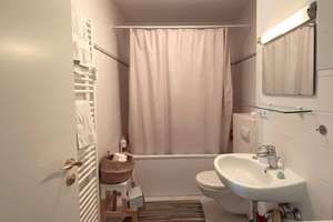 Zwischenmiete: Helle möblierte 2-Zimmer-Wohnung mit Garten & Terrasse in München-Haidhausen – Michael-Huber-Weg 14, 81667 Haidhausen Nord, München – Vorschaubild 5