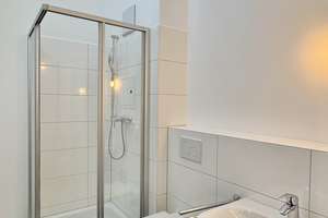 Lichtdurchflutete  Dachgeschoss-Maisonette-Galerie-Wohnung mit 5 Zimmer, Loggia, 3 Bäder und Kamin – Robert-Stolz-Str. 15, 40470 Mörsenbroich, Düsseldorf – Vorschaubild 30