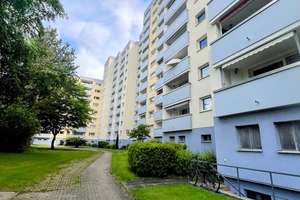 Attraktive 3 Zimmer-Eigentumswohnung mit Balkon und Aussicht über Braunschweig – Die vollständige Adresse der Immobilie erhältst du vom Anbieter., 38116 Lehndorf-Watenbüttel, Braunschweig – Vorschaubild 2