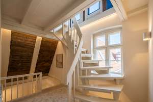 Zeitlose Eleganz trifft auf modernen Luxus -exklusiv sanierte Altbauwohnung in der Lübecker Altstadt – Hundestraße 88, 23552 Innenstadt, Lübeck – Vorschaubild 4