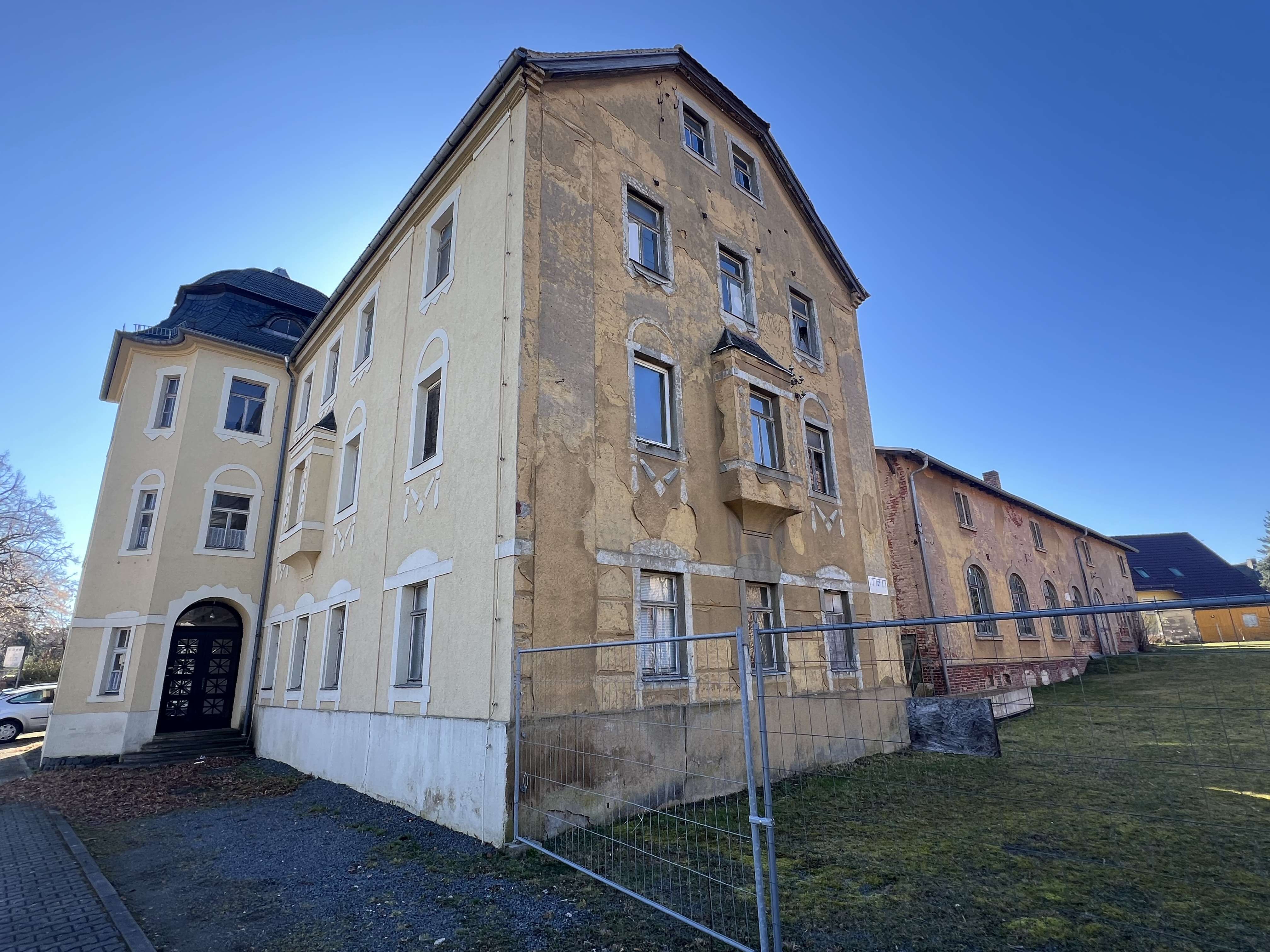 Historisches Ensemble mit außergew. Potenzial – Der ehemalige „Müllerstanzpalast“ in Großbothen, Leipzig Kreis – Bild 3