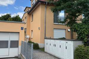 Traumhafte EG-Wohnung auf zwei Ebenen mit viel Platz, Südterrasse – Silberblattstr. 9, 81375 Großhadern, München – Vorschaubild 17