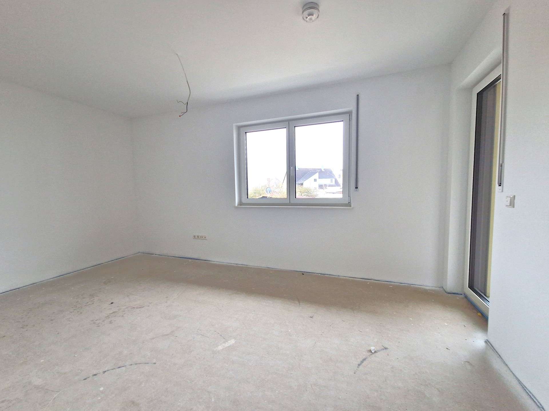 Immobilie in Achstetten - Komfortable und moderne 3,5-Zimmer-Wohnung mit sonnigem Balkon in Achstetten - Bild 3