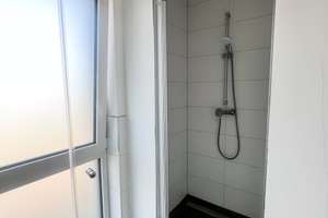 Großzügige 3-Zi-Wohnung mit Balkon-Loggia, zwei Bädern, großen Schlafzimmern und offener Küche – Im Dorf 14, 51381 Lützenkirchen, Leverkusen – Vorschaubild 6