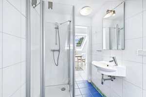 Greetsieler Rarität! Von Wasser umgebenes Ferienhaus in gefragter Lage – Aurich (Kreis) – Vorschaubild 16