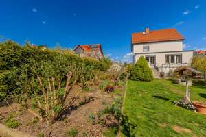 CHARMANTES EINFAMILIEN & GENERATIONSHAUS IN RUHIGER LAGE VON DRESDEN – Die vollständige Adresse der Immobilie erhältst du vom Anbieter., 1109 Hellerau/Wilschdorf, Dresden – Vorschaubild 2