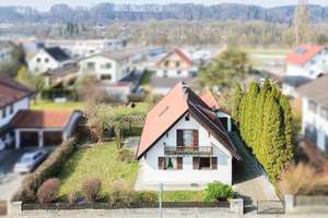 Einfamilienhaus mit 732 m² Grundstück - ländlicher Flair, zentrumsnah wohnen in Trostberg – Die vollständige Adresse der Immobilie erhältst du vom Anbieter., 83308 Trostberg – Vorschaubild 2