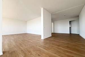 ERBBAURECHT! HOCHWERTIG RENOVIERTE 2–3 ZIMMER-WOHNUNG MIT EINZIGARTIGEM WEITBLICK ÜBER MÜNCHEN! – Die vollständige Adresse der Immobilie erhältst du vom Anbieter., 80809 Am Luitpoldpark, München – Vorschaubild 4