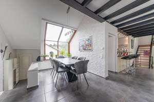 Architektonische Großzügigkeit:
"Splitlevel auf traumhaften Grundstück mit schönen Ausblicken" – Die vollständige Adresse der Immobilie erhältst du vom Anbieter., 21521 Aumühle – Vorschaubild 6