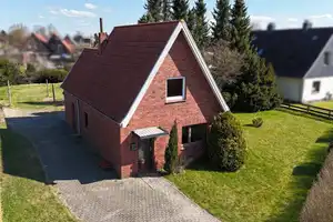 Charmantes Siedlungshaus mit großem Grundstück und Potenzial – Friesland (Kreis) – Vorschaubild 1
