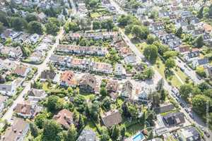 Charmantes Reiheneckhaus mit Ausbaupotential und herrlichem Südwest-Garten – München – Vorschaubild 24