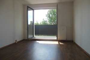 Frisch renoviert und ab AUGUST zu haben... – Leonhard-Frank-Straße 9a, 4318 Leipzig – Vorschaubild 1