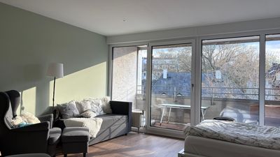 Stilvoll möbliertes 1-Zimmer-Apartment mit Balkon in zentraler Lage von Mainz