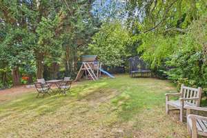 Freistehendes Familiendomizil auf 880 m² Südwestgrundstück – 50996 Rodenkirchen (Ortsteil), Köln – Vorschaubild 2