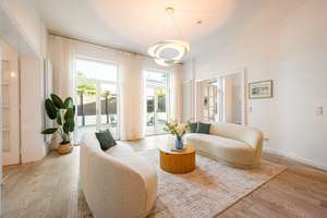 Große Gartenträume in Frankfurt – Familienhaus mit Dachstudio & Platz für alle – 65933 Griesheim, Frankfurt am Main – Vorschaubild 2