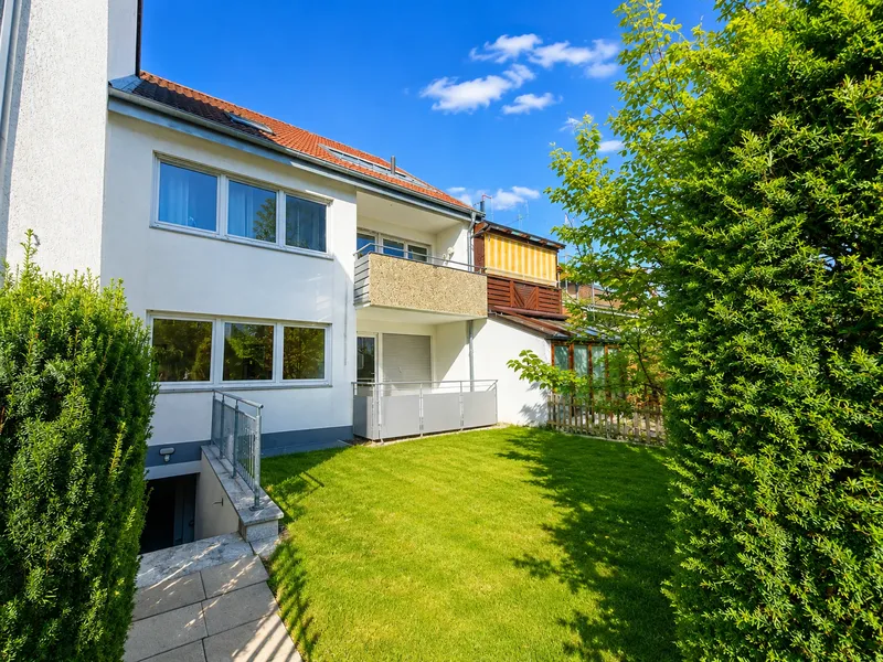 3Rm 3-Family House – Wendlingen – renovated garden property