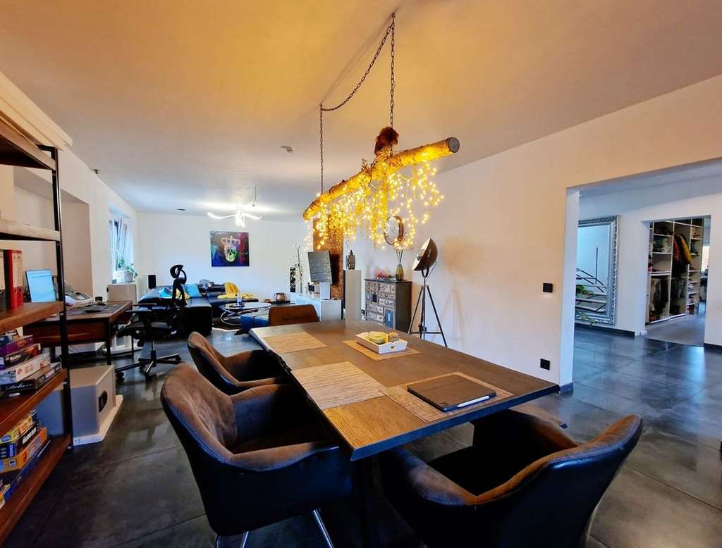 Immobilie in Tellingstedt - Kernsaniertes Einfamilienhaus mit großem Grundstück & Naturblick - Bild 3