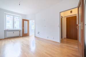 Schwabing / Alte Heide: Gartenstadtwohnung mit neuem Bad und optionalem TG-Stellplatz – Die vollständige Adresse der Immobilie erhältst du vom Anbieter., 80805 Alte Heide-Hirschau, München – Vorschaubild 2