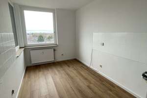 Erstbezug nach Sanierung  helle 2-Zimmer-Wohnung mit toller Aufteilung und Weitblick – Wevelinghover Straße 4, 40547 Lörick, Düsseldorf – Vorschaubild 7