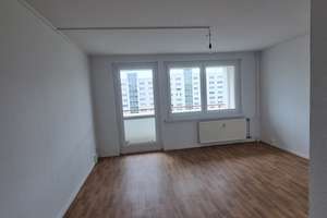 Schöne Wohnung: weitläufige 4-Zimmer-Wohnung mit Balkon! – Herzberger Str. 28, 1239 Prohlis-Nord, Dresden – Vorschaubild 4