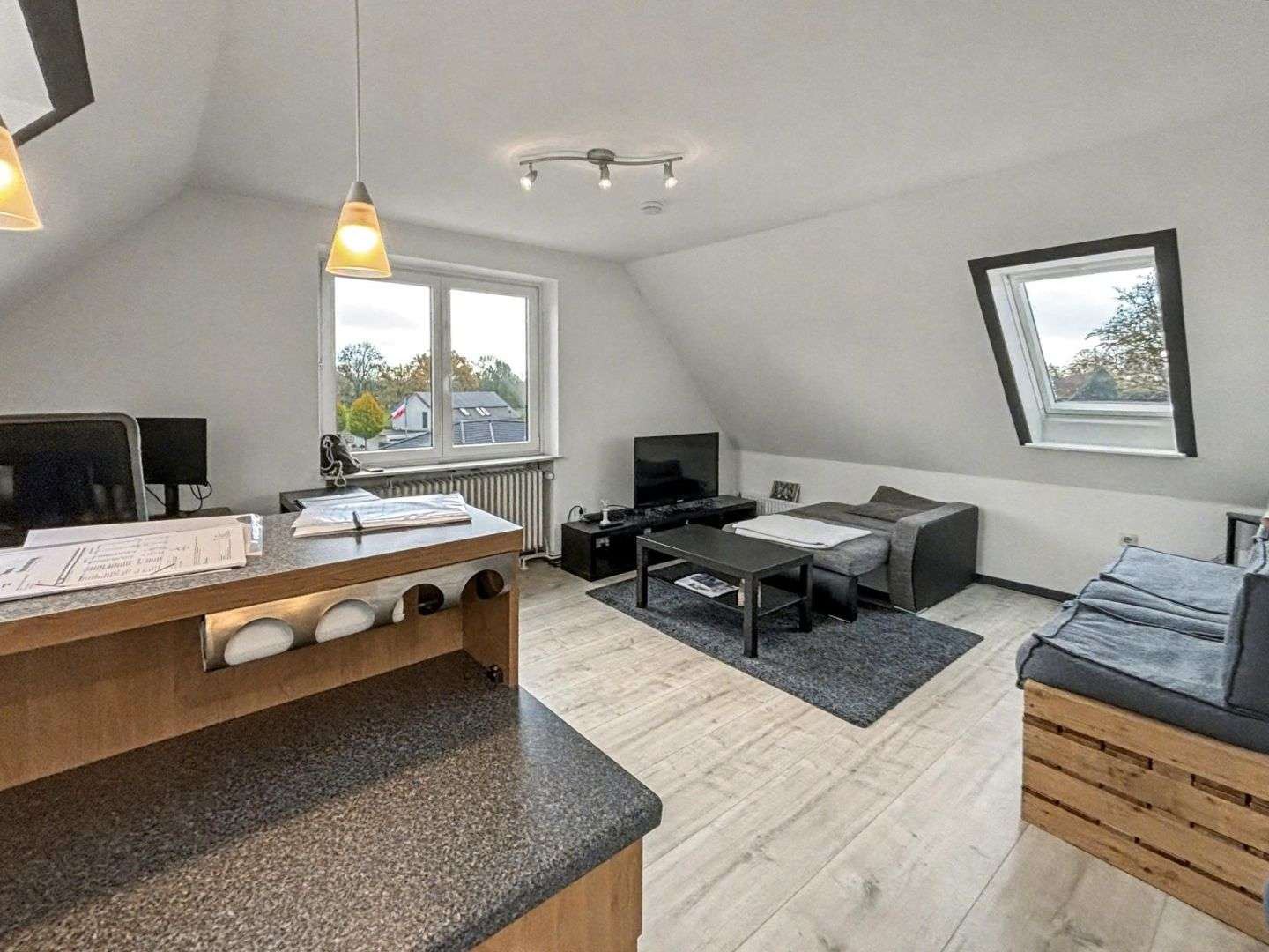 Immobilie in Tangstedt - Charmante 1,5-Zimmer-Dachgeschosswohnung mit viel Licht und Blick ins Grüne in Tangstedt - Bild 3