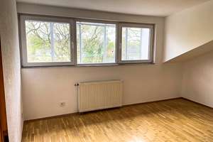 Großzügige 5,5-Zimmer-Dachgeschosswohnung mit Wintergarten und Aufzug direkt in die Wohnung – 44135 Kaiserbrunnen, Dortmund – Vorschaubild 8