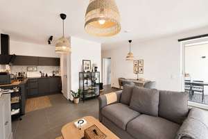 Lichtdurchflutete 2-Zimmer-Wohnung mit moderner Einbauküche