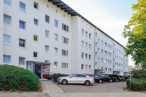 Stadtnah Wohnen mit Balkon // 3.OG rechts