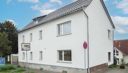 Bild von EFH mit überdachtem Innenhof und Scheune / Werkstatt