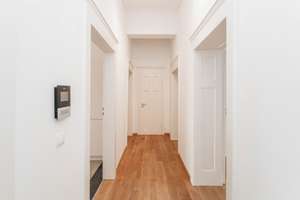 Stilvoll sanierter Altbau mit historischem Flair in begehrter Lage – Die vollständige Adresse der Immobilie erhältst du vom Anbieter., 68167 Neckarstadt-Ost/Wohlgelegen, Mannheim – Vorschaubild 2