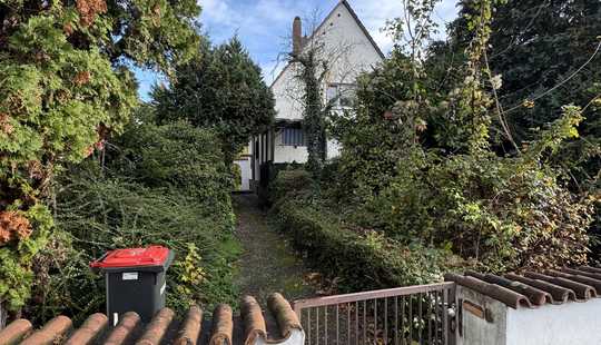 Bild von Freistehendes Wohnhaus (Sanierungsbedürftig) - Grundstück mit Potenzial