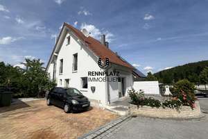 DHH mit zwei Terrassen, ELW und Potential in Wenzenbach/Irlbach. Frei ab Q1/2027.