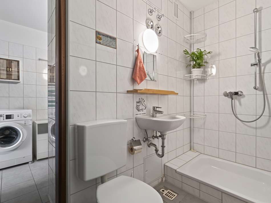 Obergeschoss Bad und Wäscherau