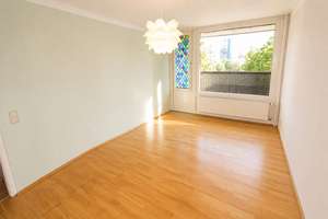 Wohnen mit Weitblick – attraktive 3 Zimmer Wohnung mit überdachtem Balkon und Tiefgarage – Die vollständige Adresse der Immobilie erhältst du vom Anbieter., 69126 Emmertsgrund, Heidelberg – Vorschaubild 6
