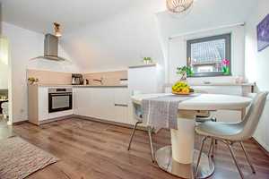 Attraktives Zweigenerationshaus mit Garten, Garage und Stellplätzen – provisionsfrei – Böblingen (Kreis) – Vorschaubild 8