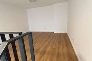 Charmante 1,5-Zimmer Maisonette-Wohnung mit Terrasse in Regensburg-Westenviertel – Die vollständige Adresse der Immobilie erhältst du vom Anbieter., 93049 Westenviertel, Regensburg – Vorschaubild 1