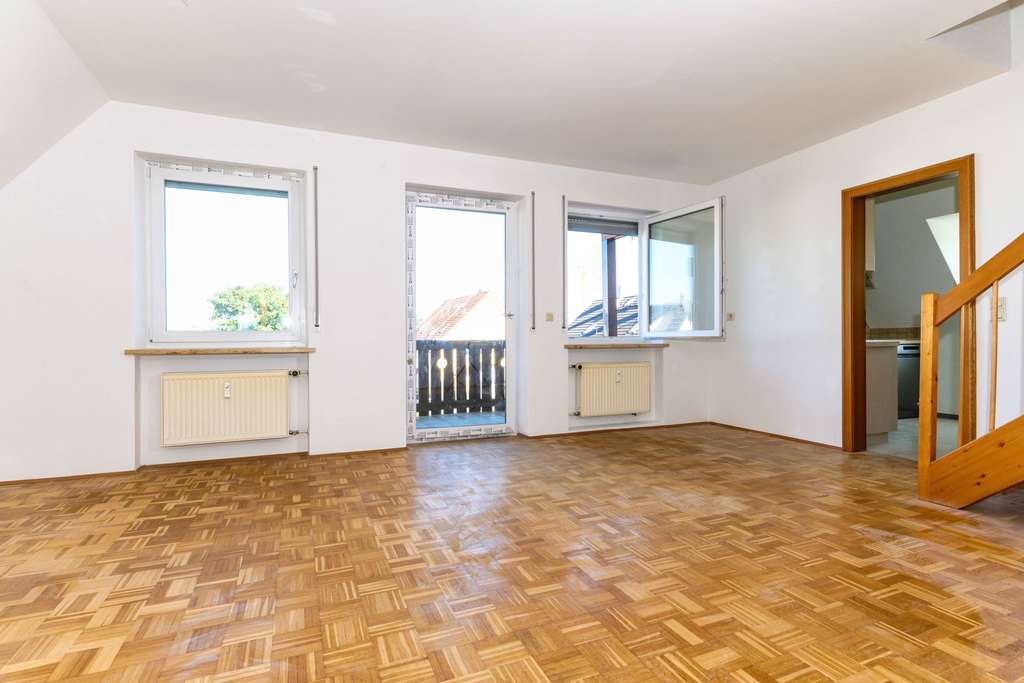 Immobilie in Hallbergmoos - Schön geschnittene 2-ZKB Maisonette-Wohnung über 2 Etagen! Heizung+Fenster neuwertig! - Bild 2