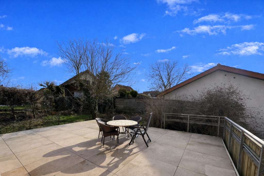 Immobilie in Sinsheim - Tolles freistehendes Haus mit Einliegerwohnung und Doppelgarage in SNH-Hasselbach - Bild 4