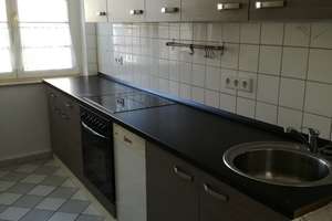 GEMÜTLICHE 2-RWG - LAMINAT - TAGESLICHTBAD - EBK mögl. ** WE 19**