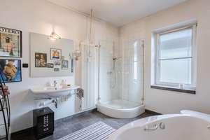 Viel Platz. Viel Charme. – 3–4-Zimmer-Wohnung in beliebter Wohnlage – Die vollständige Adresse der Immobilie erhältst du vom Anbieter., 28213 Neu-Schwachhausen, Bremen – Vorschaubild 6