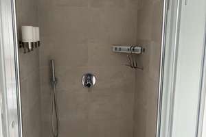 Wunderschöne Penthouse Maisonette Wohnung in Südstadt SEHR HELL/ EBK / SAUNA  – Quirinstraße 11-13, 50676 Altstadt/Süd, Köln – Vorschaubild 9