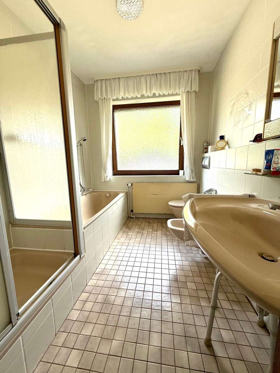 Immobilie in Duingen - Idyllisches Wohnen: Moderner Winkelbungalow mit Einliegerwohnung und Ausbaureserve in beliebter Orts - Bild 2