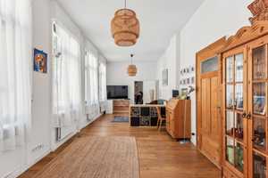 Kurzfristig freistellbar! Ensemble mit Ausbau- und Nachverdichtungspotenzial in Sonnenberg – Wiesbaden – Vorschaubild 4