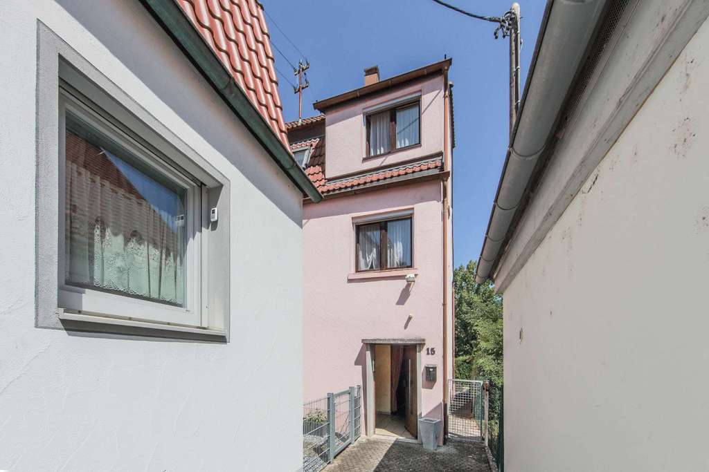 Immobilie in Bopfingen - Ihr neues Zuhause in der Bopfinger Altstadt – mit Potenzial zum Selbstgestalten! - Bild 2