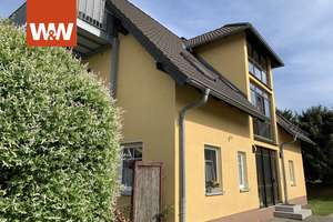Sehr gepflegtes 3-Familien-Haus in ruhiger Lage von Mittweida mit Balkonen, Garage und Carport – Die vollständige Adresse der Immobilie erhältst du vom Anbieter., 9648 Mittweida – Vorschaubild 1
